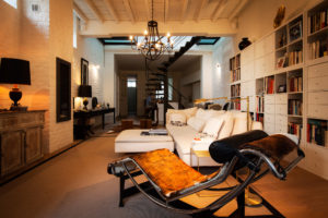 The stylish and cosy interior at bed and breakfast Maison Amodio in Bruges